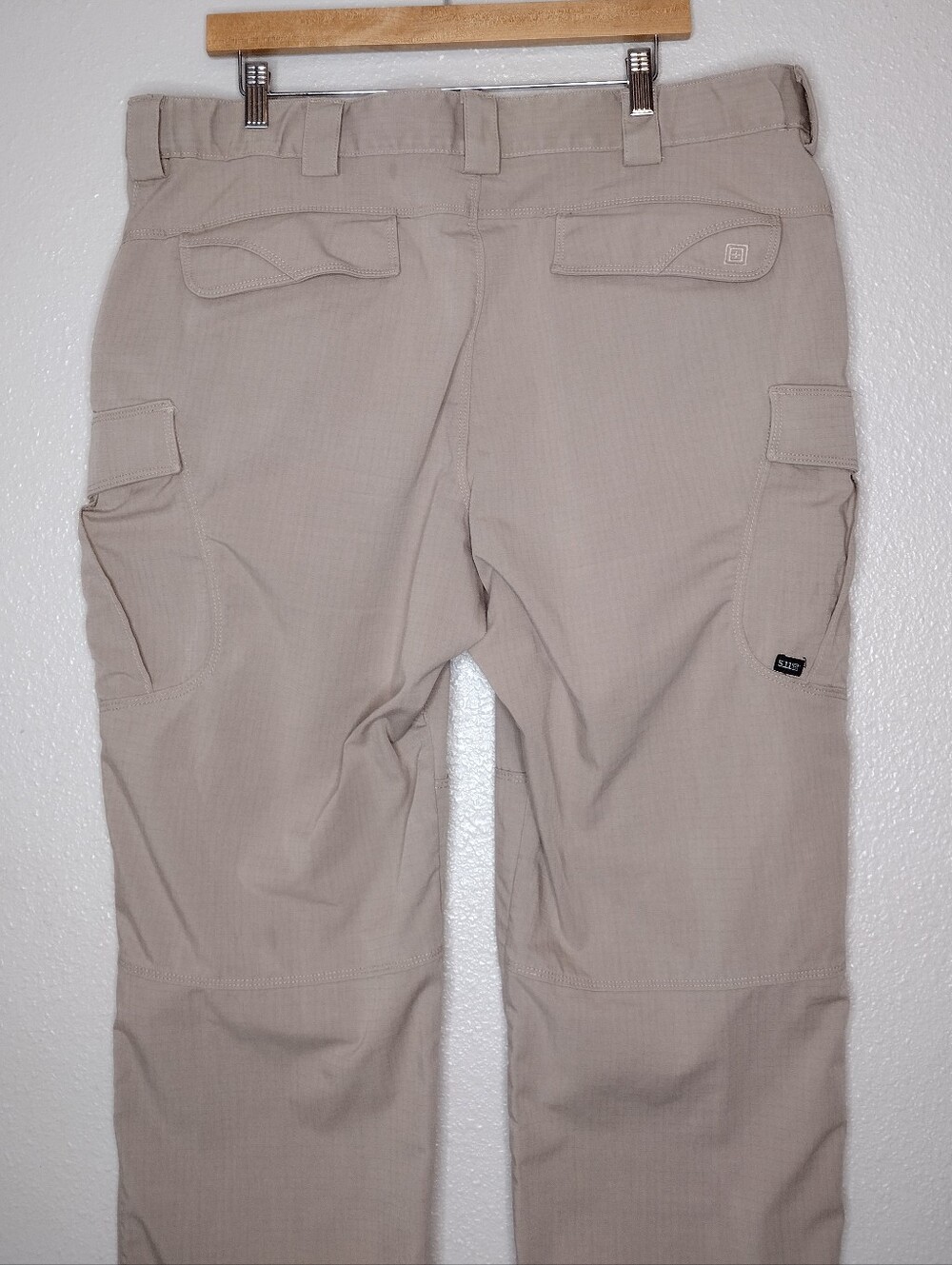 5.11 Tactical Tan Men's Outdoors Work Utility Cargo Pants Sz 40×30 - Picture 5 of 15